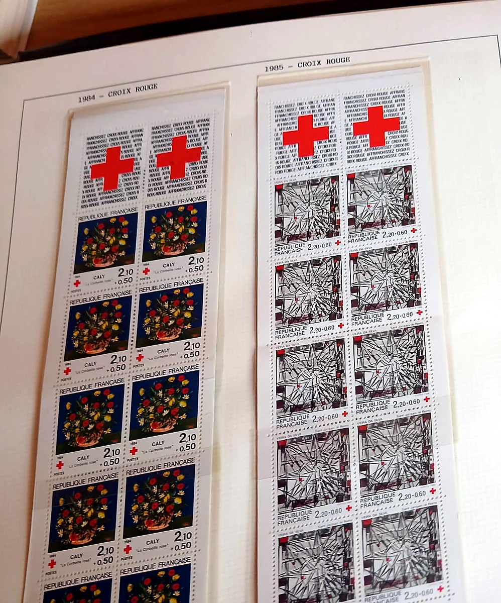 Cruz Roja francesa, colección de carnets 1951–1996, detalle 2